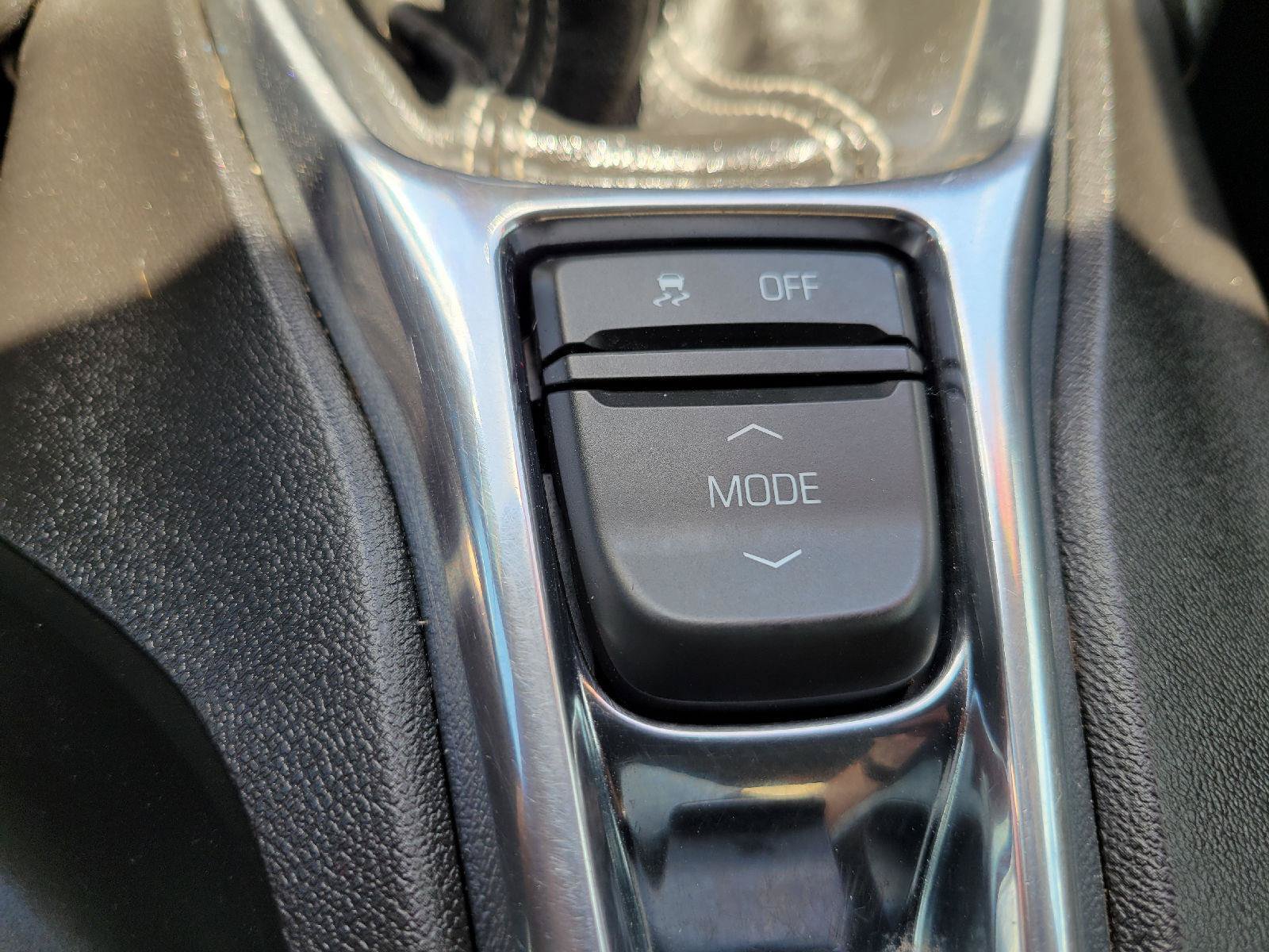Used 2017 Chevrolet Camaro LS w/ Technology Package RWD image 22