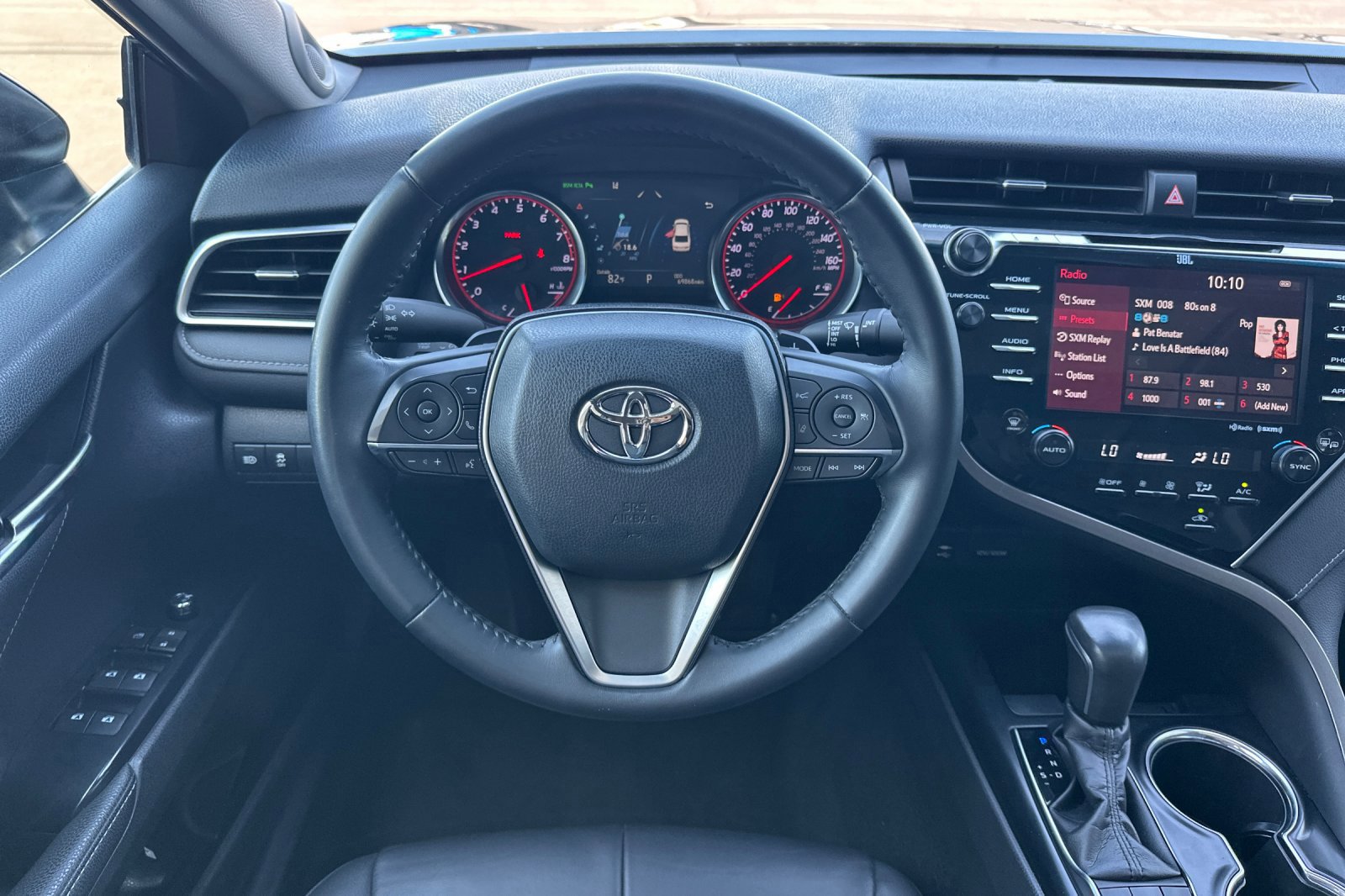 Used 2018 Toyota Camry XSE FWD image 14