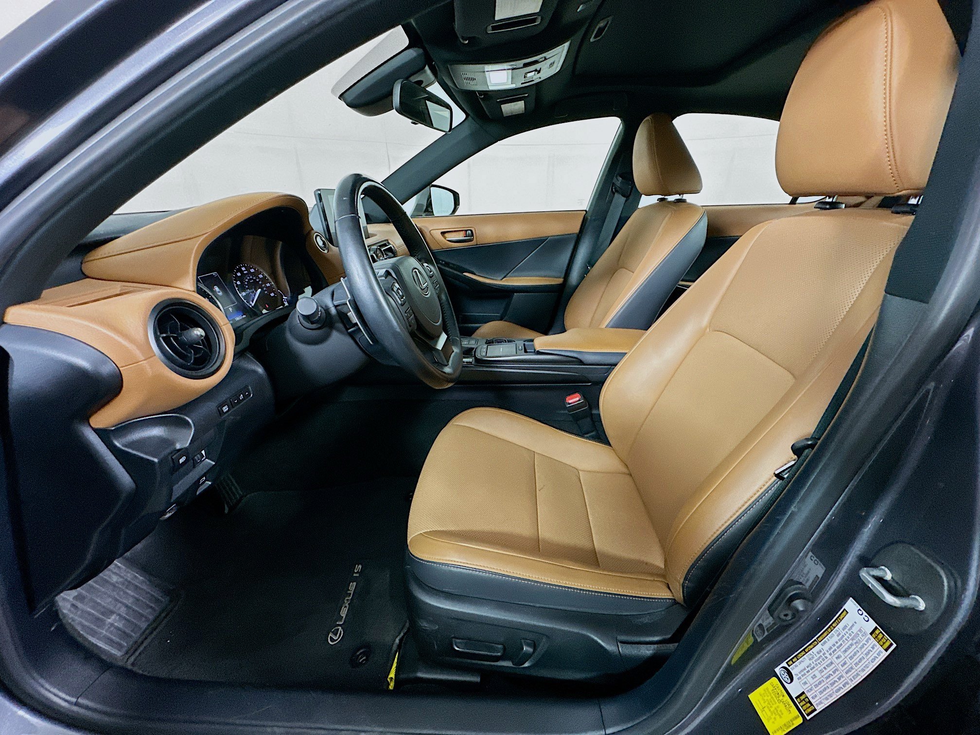 Used 2025 Lexus IS 350 F Sport w/ Accessory Package 2 RWD image 13