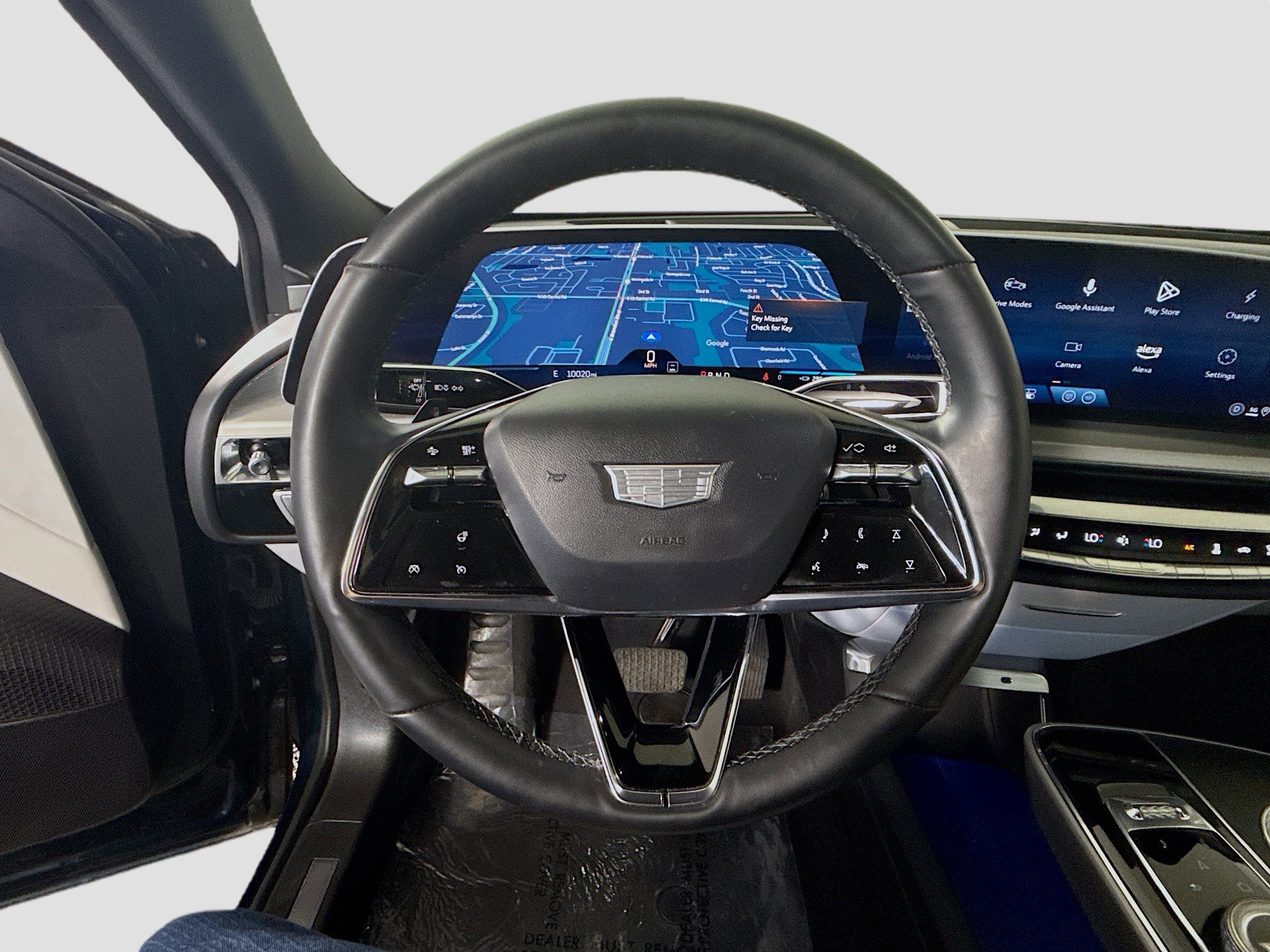 Used 2025 Cadillac Lyriq Luxury w/ LPO, Floor Liner Package image 13