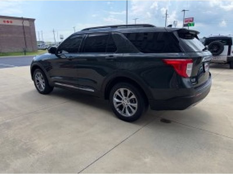 Used 2022 Ford Explorer XLT w/ Equipment Group 202A AWD/4WD image 7