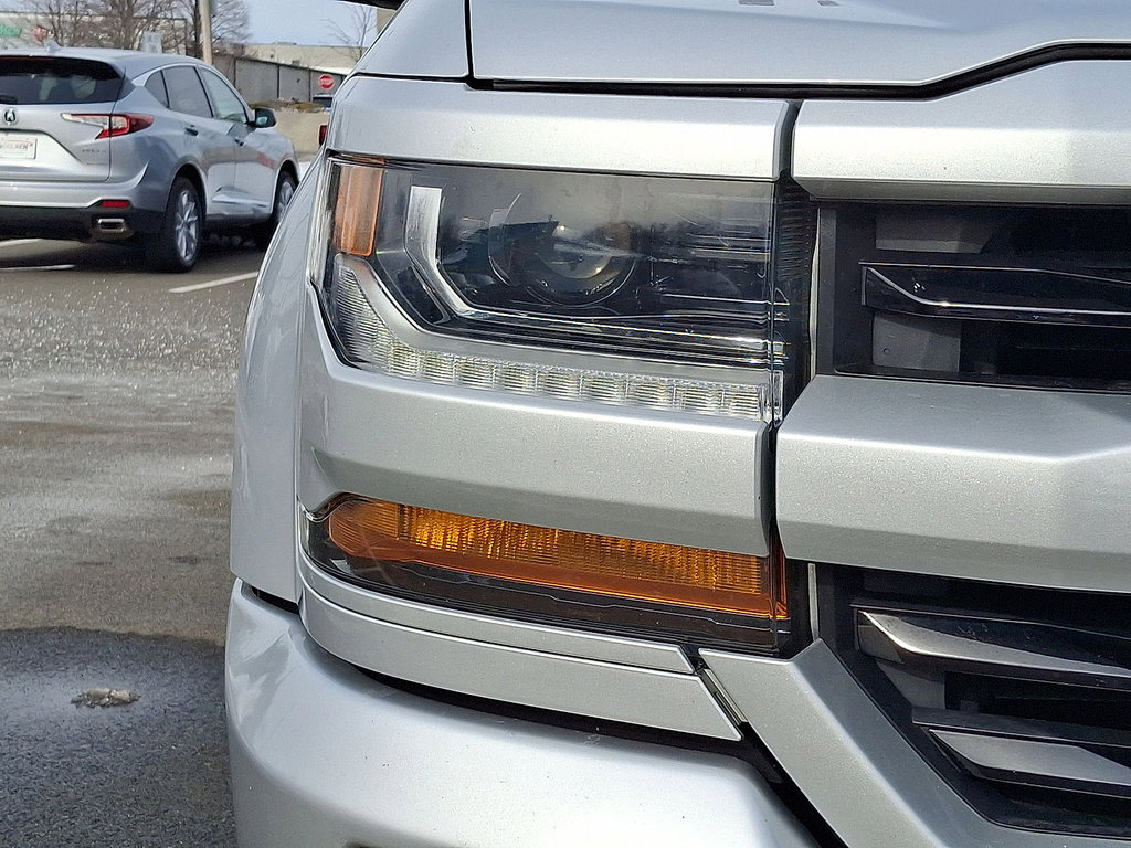 Used 2018 Chevrolet Silverado 1500 LT w/ All Star Edition image 28