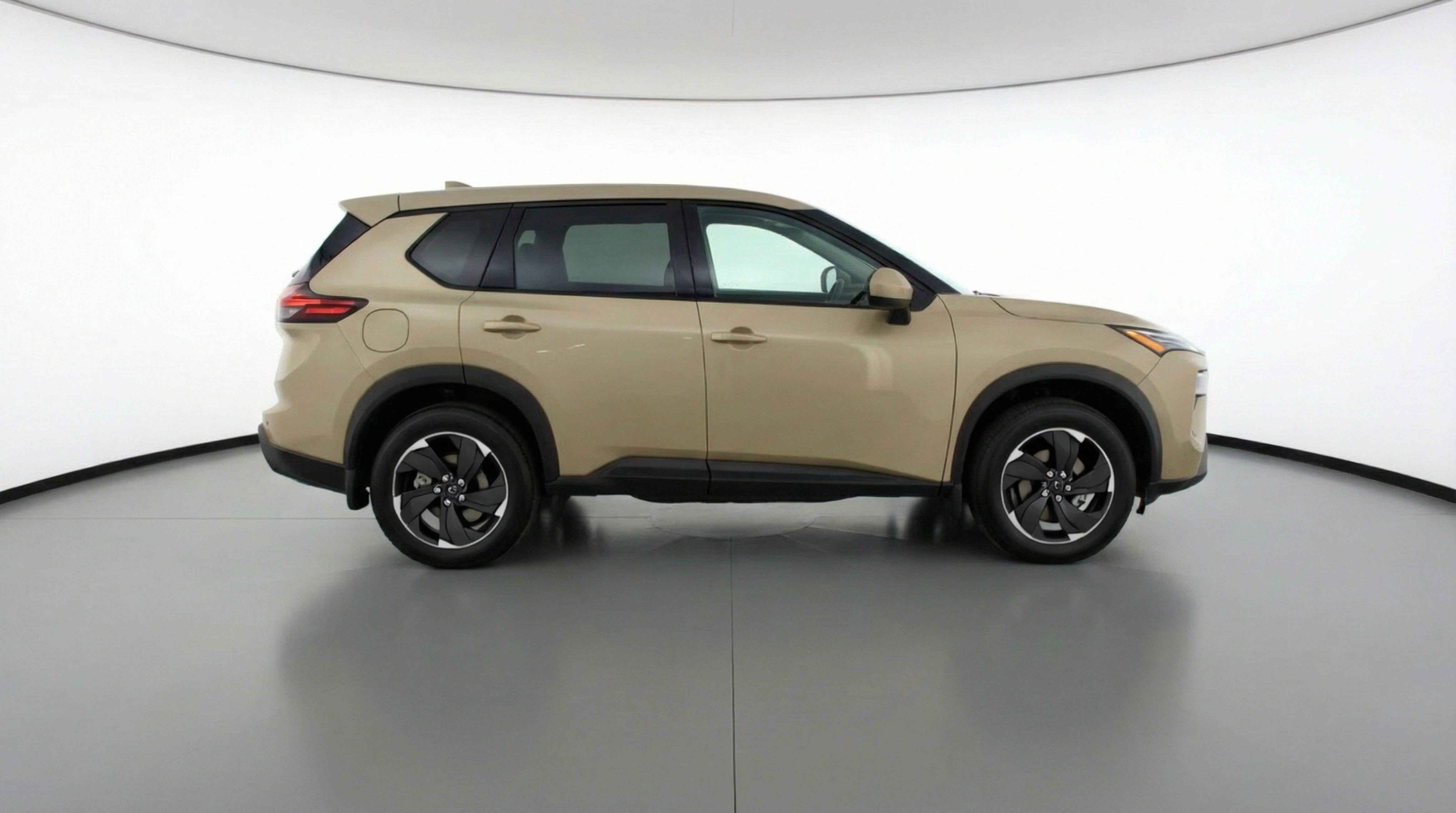 Used 2025 Nissan Rogue SV image 11