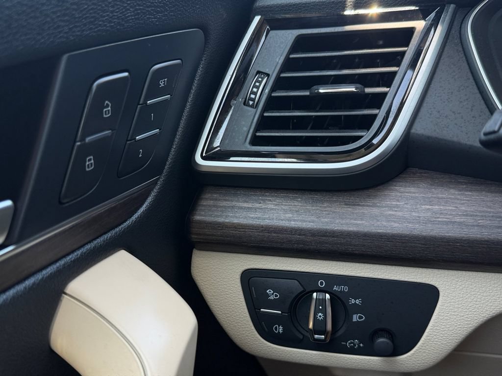 Used 2024 Audi Q5 2.0T Premium Plus AWD/4WD image 22