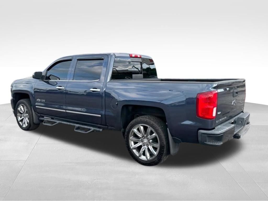 Used 2018 Chevrolet Silverado 1500 LTZ Z71 w/ Centennial Edition AWD/4WD image 4