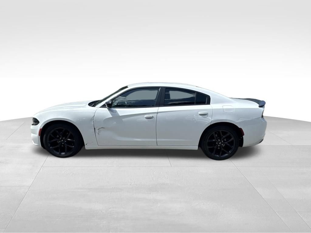 Used 2020 Dodge Charger SXT w/ Blacktop Package RWD image 2