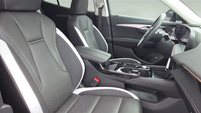Used 2025 Buick Envision Sport Touring image 18