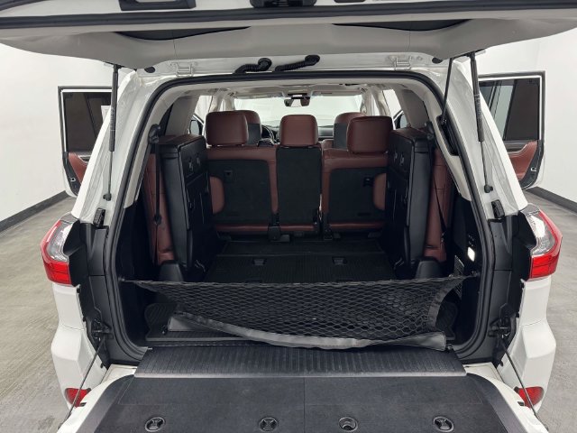 Used 2019 Lexus LX 570 4WD w/ Luxury Package image 21