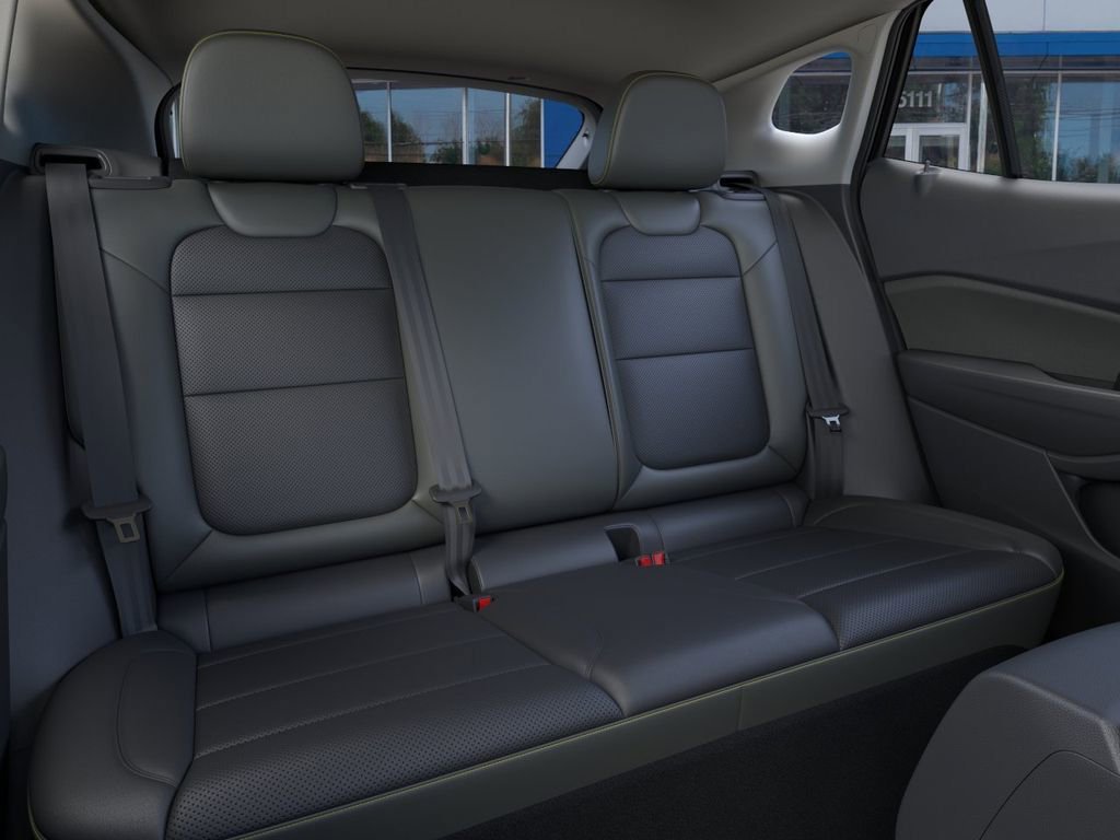 New 2026 Chevrolet Trax ACTIV w/ Sunroof Package FWD image 17