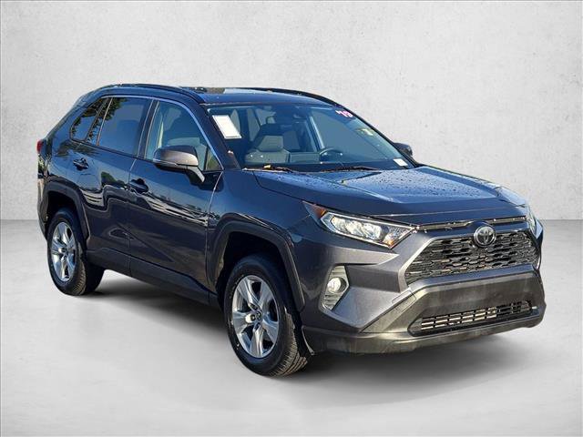 Used 2019 Toyota RAV4 XLE w/ Convenience Package FWD image 3