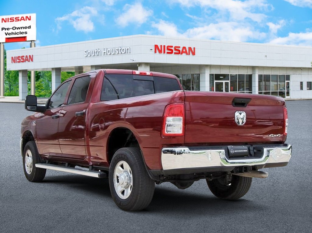 Used 2024 RAM 2500 Tradesman w/ Chrome Appearance Group AWD/4WD image 3