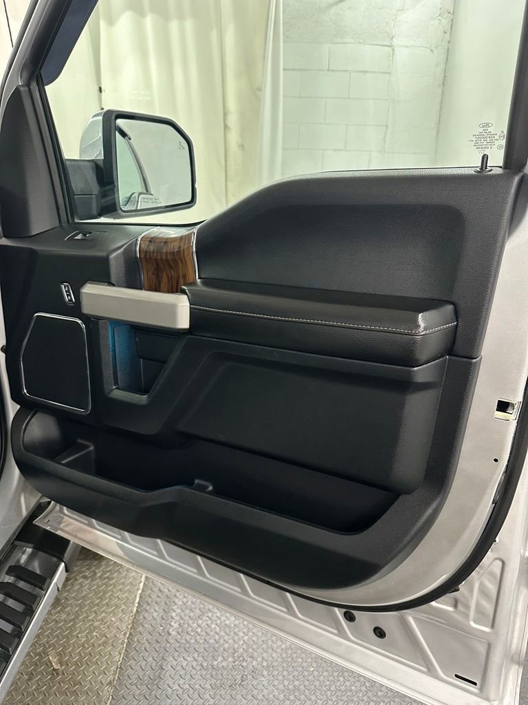 Used 2018 Ford F150 Lariat image 39