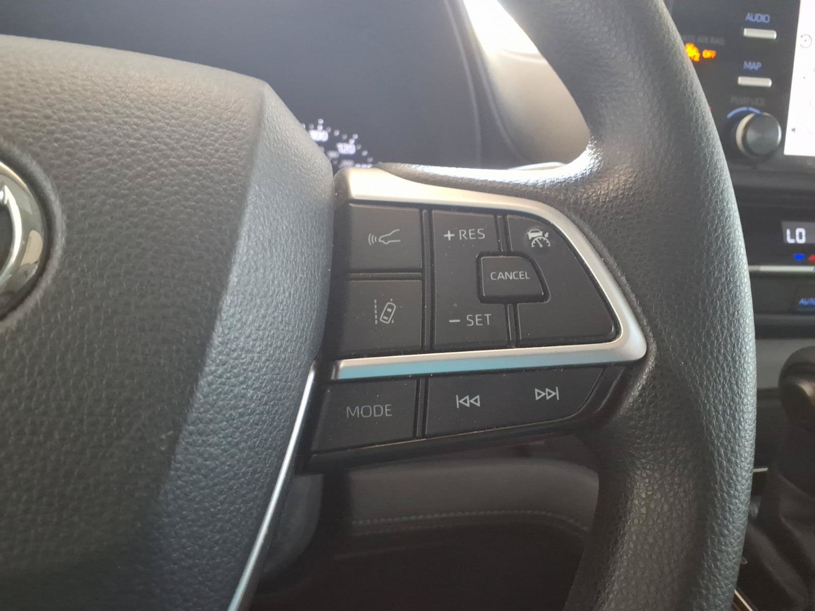 Used 2021 Toyota Sienna LE w/ LE Plus Package FWD image 29