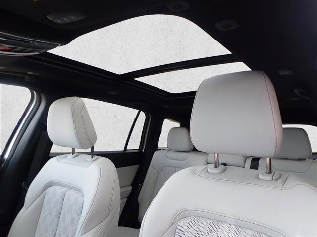 New 2026 Jeep Cherokee Overland w/ Trailer Tow Group image 14