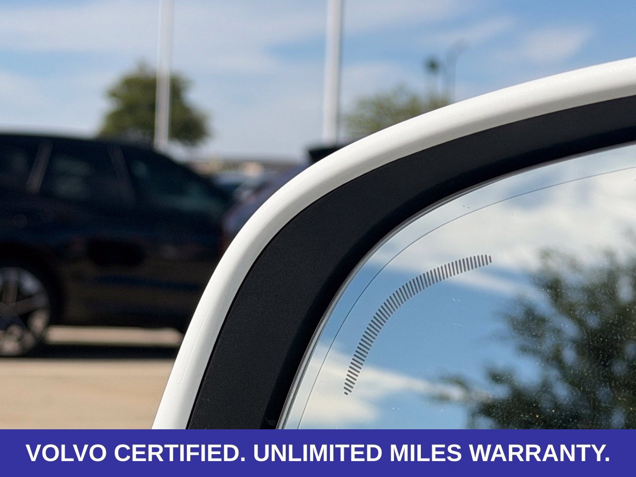 Certified 2024 Volvo XC40 B5 Ultimate w/ Protection Package Premier AWD/4WD image 17