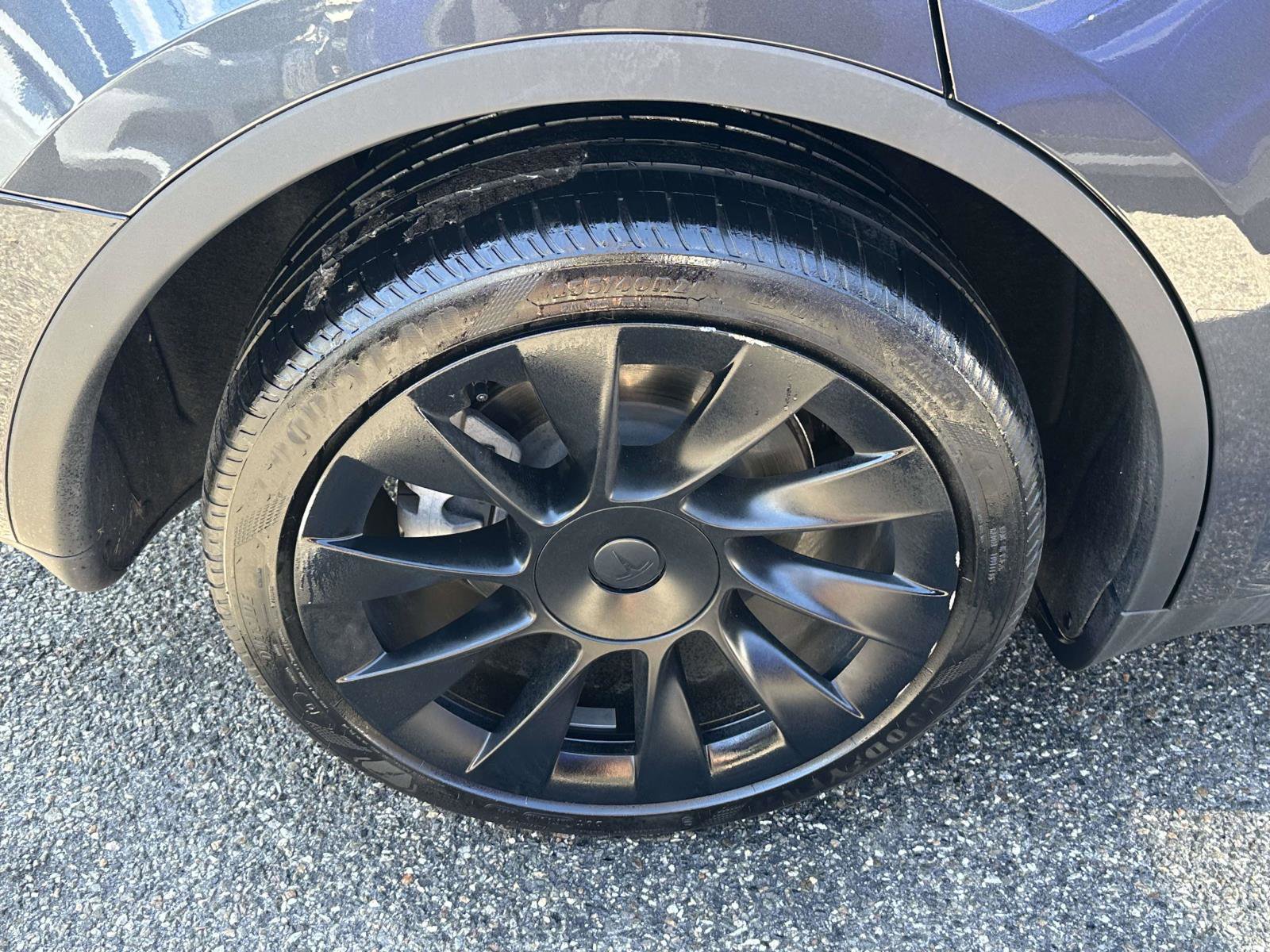 Used 2024 Tesla Model Y Long Range image 9