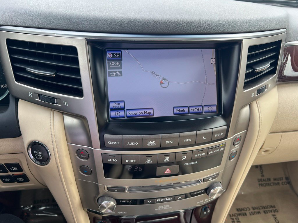 Used 2013 Lexus LX 570 4WD w/ Luxury Pkg image 48