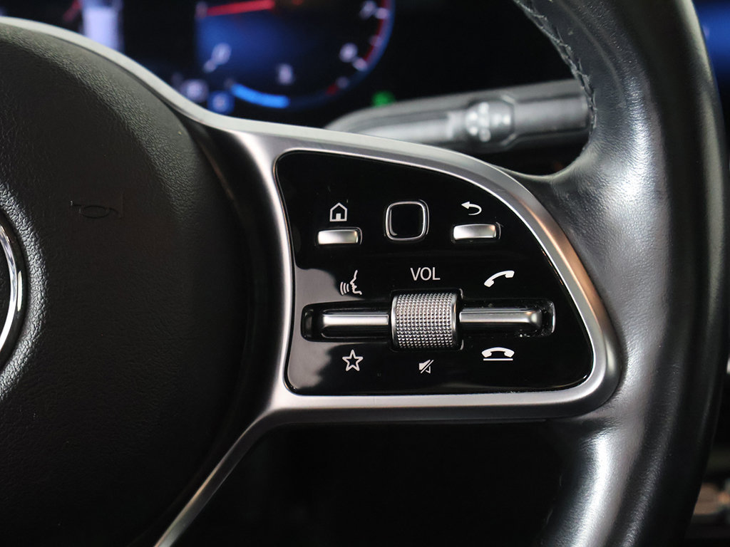 Used 2023 Mercedes-Benz GLA 250 4MATIC w/ Premium Package image 38