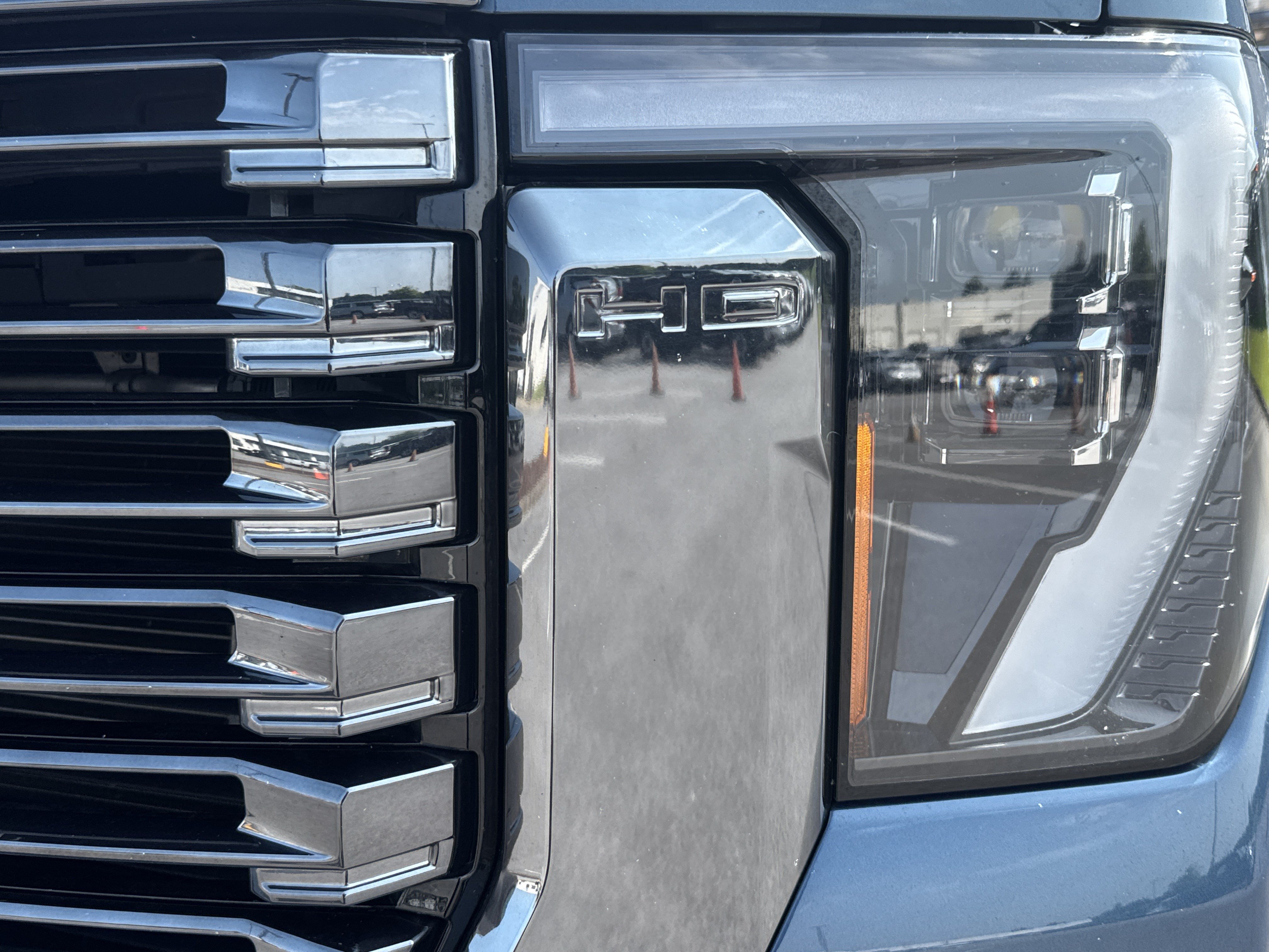 Used 2024 GMC Sierra 3500 Denali Ultimate AWD/4WD image 6