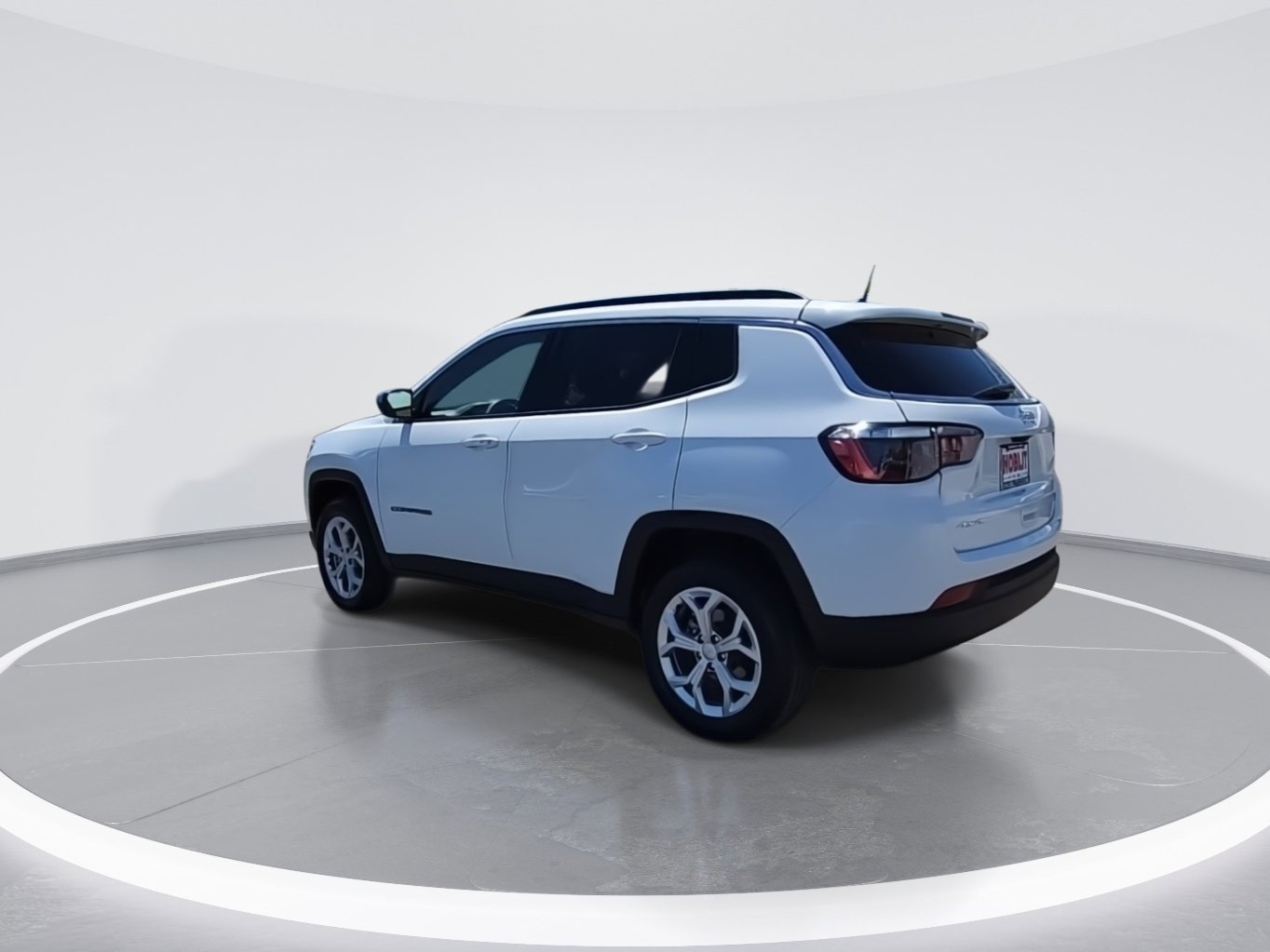 Used 2024 Jeep Compass Latitude AWD/4WD image 6