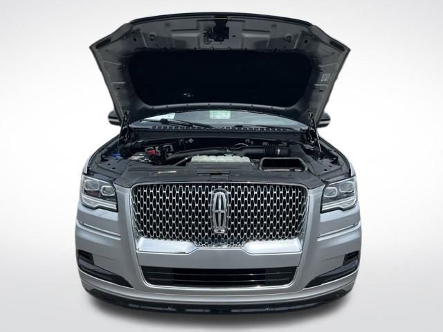 Used 2022 Lincoln Navigator L Reserve image 17