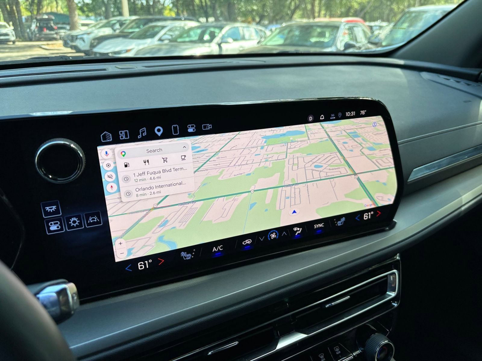 Used 2025 Chevrolet Traverse LT image 31