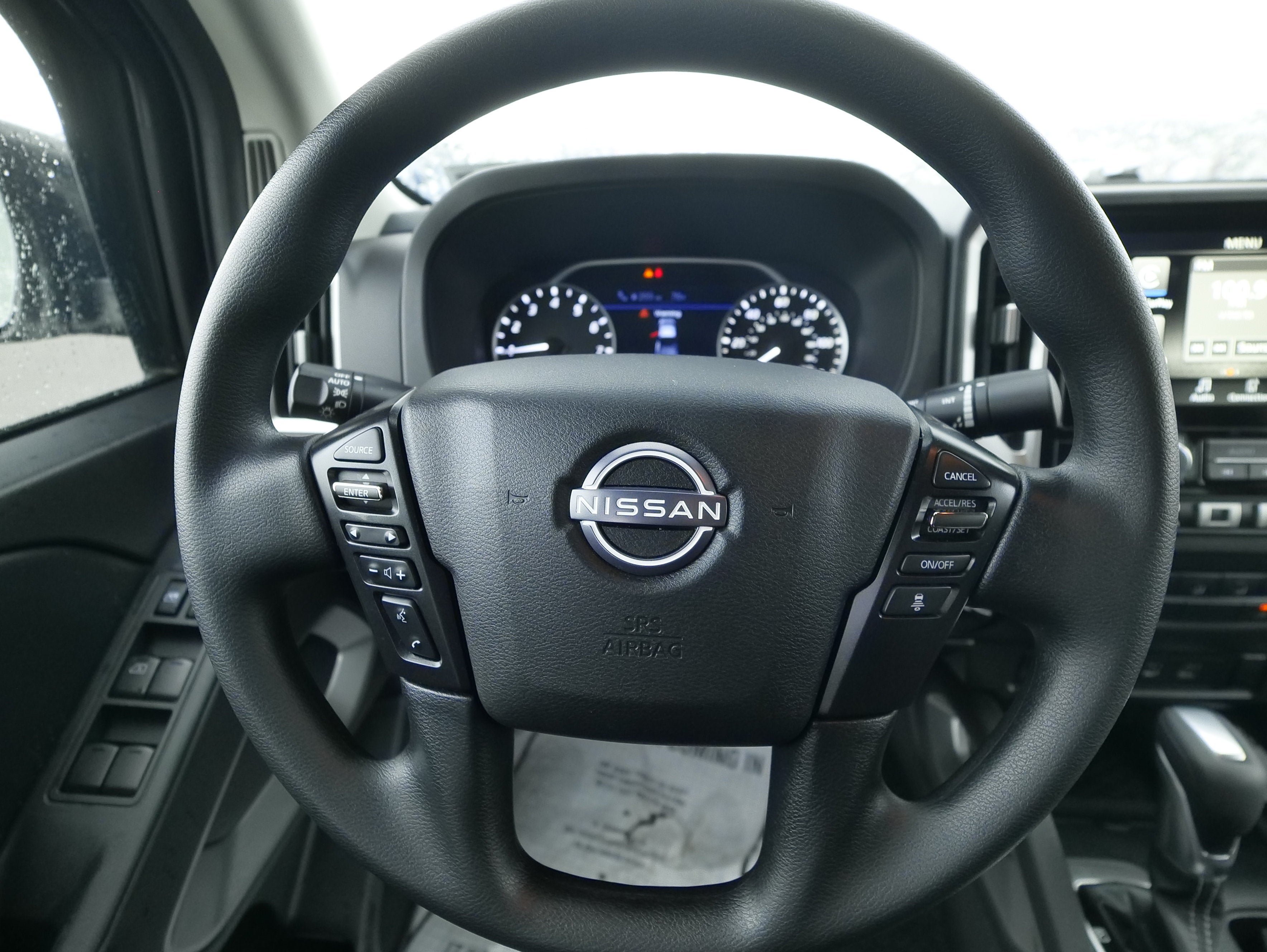 Used 2025 Nissan Frontier SV AWD/4WD image 16