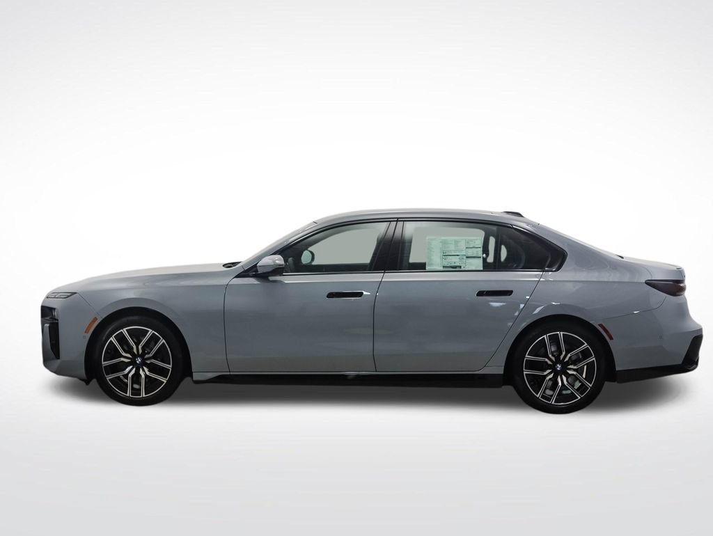 Used 2026 BMW 740i xDrive w/ Premium Package AWD/4WD image 2