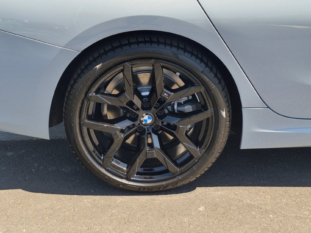 New 2026 BMW 330i Sedan w/ M Sport Package RWD image 24