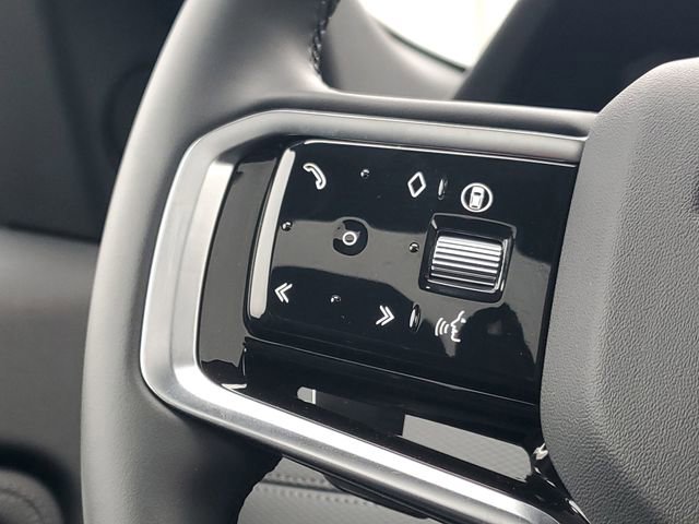 Used 2025 Land Rover Discovery Sport Dynamic SE image 27