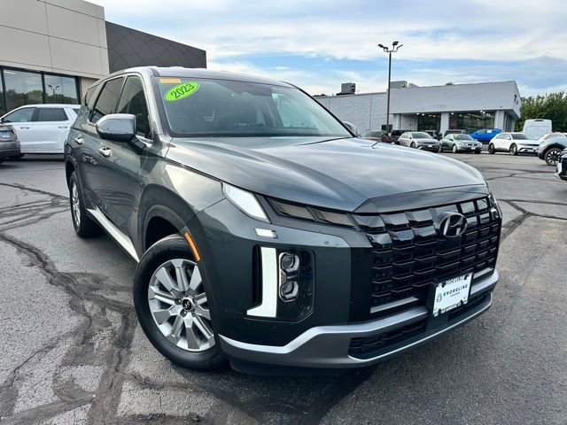 Used 2023 Hyundai Palisade SE image 3
