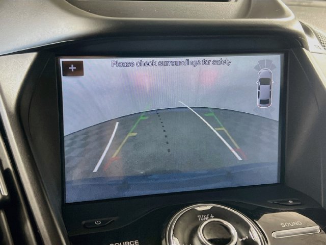 Used 2018 Ford Escape Titanium w/ Ford Safe & Smart Package FWD image 22