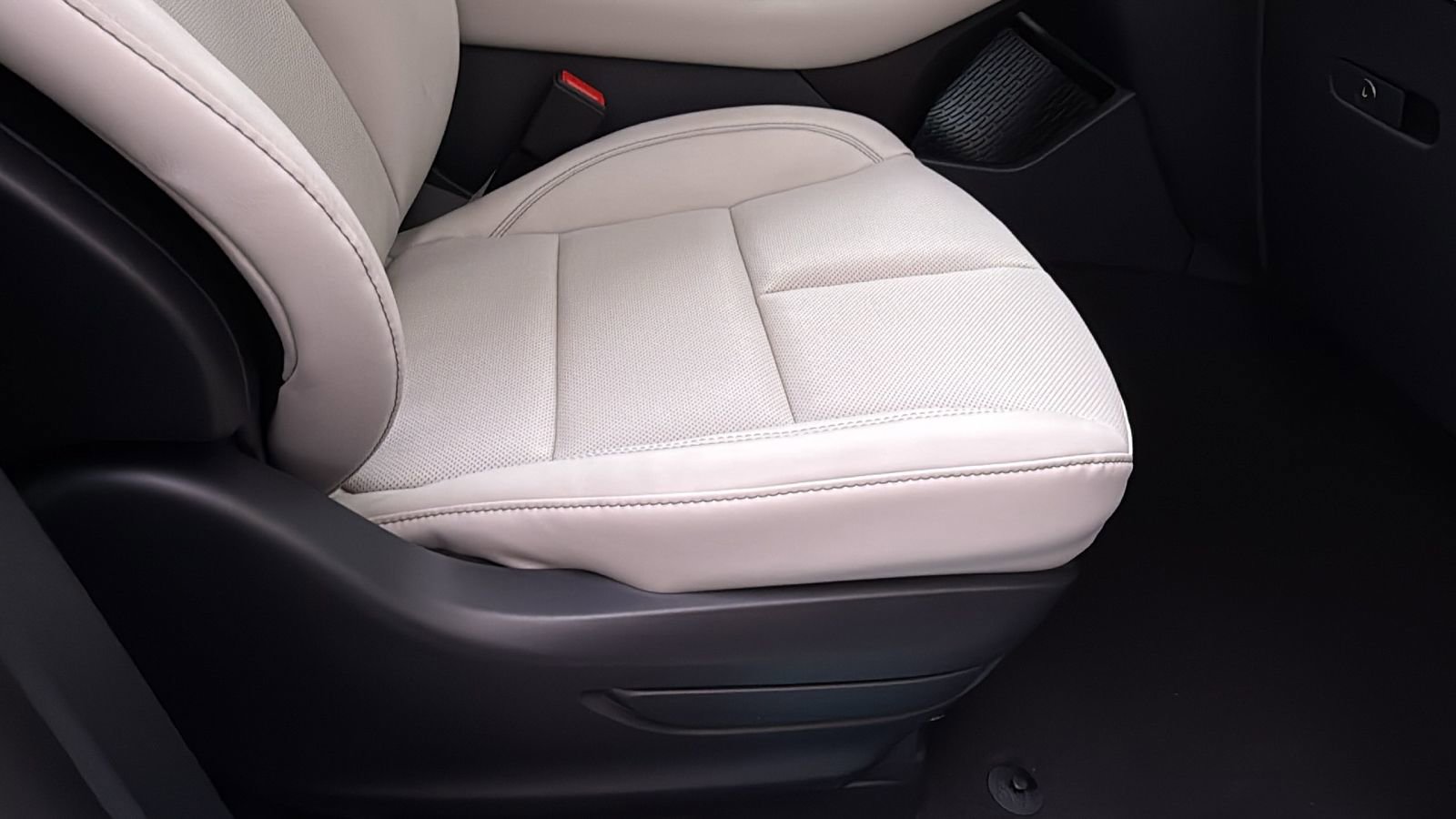 New 2026 Lincoln Aviator AWD image 8