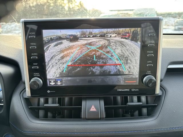 Used 2022 Toyota RAV4 SE image 14