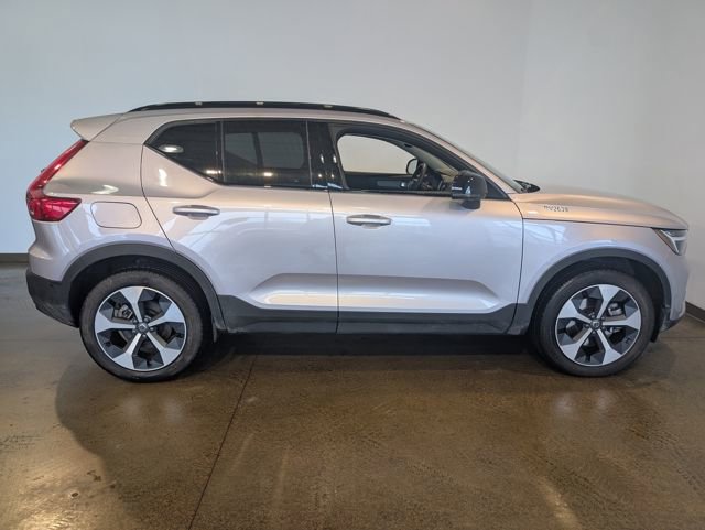 Used 2026 Volvo XC40 B5 Plus w/ Protection Package Premier image 6