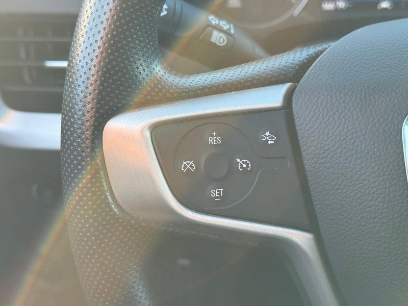 Used 2023 GMC Terrain SLE w/ Driver Convenience Package image 21