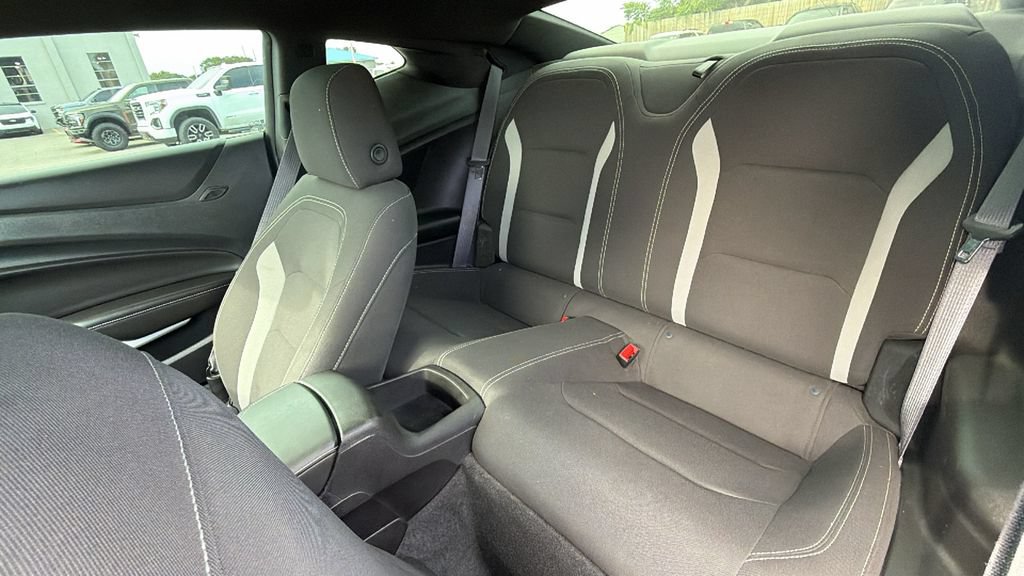 Used 2016 Chevrolet Camaro SS RWD image 22