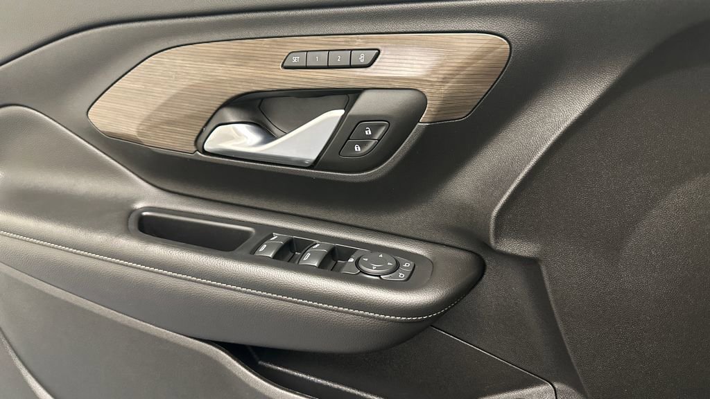 Used 2023 GMC Terrain Denali image 21