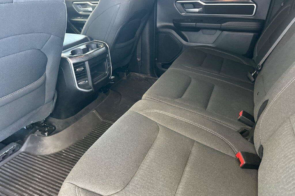 Used 2023 RAM 1500 Big Horn AWD/4WD image 12