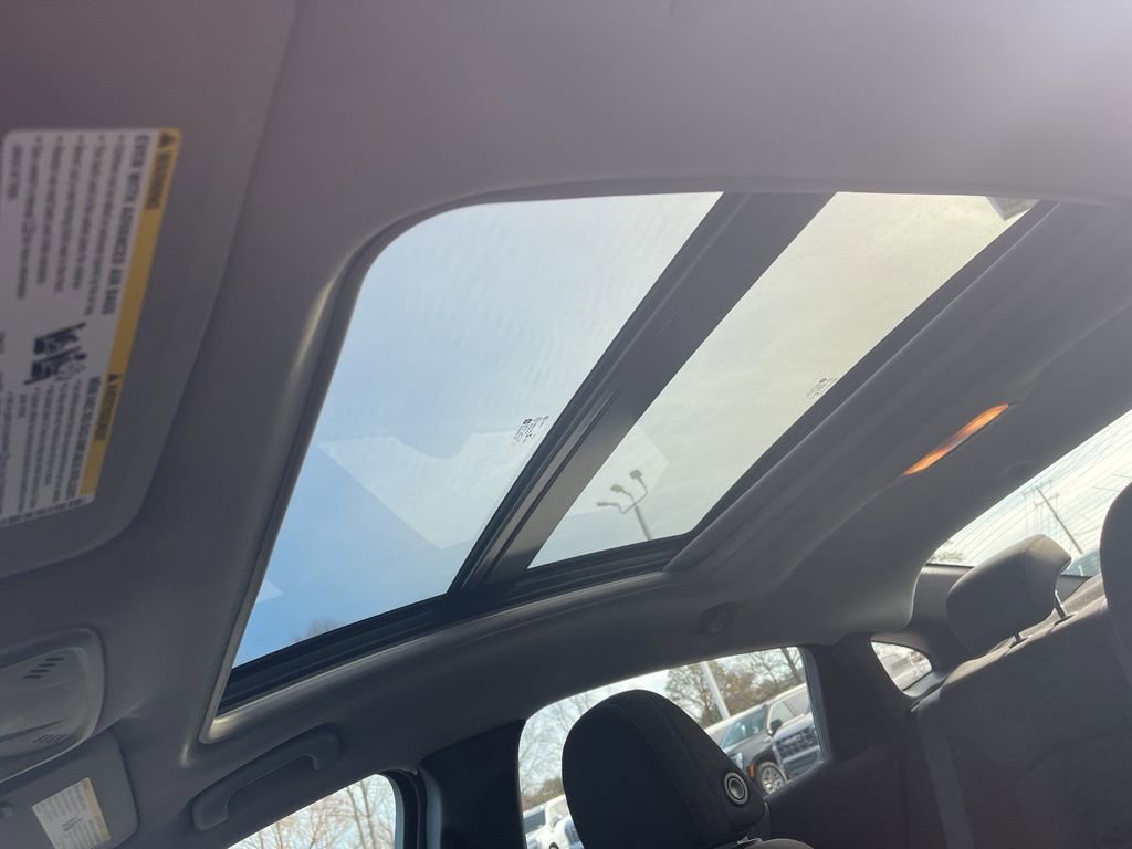 Used 2024 Chevrolet Malibu LT image 17