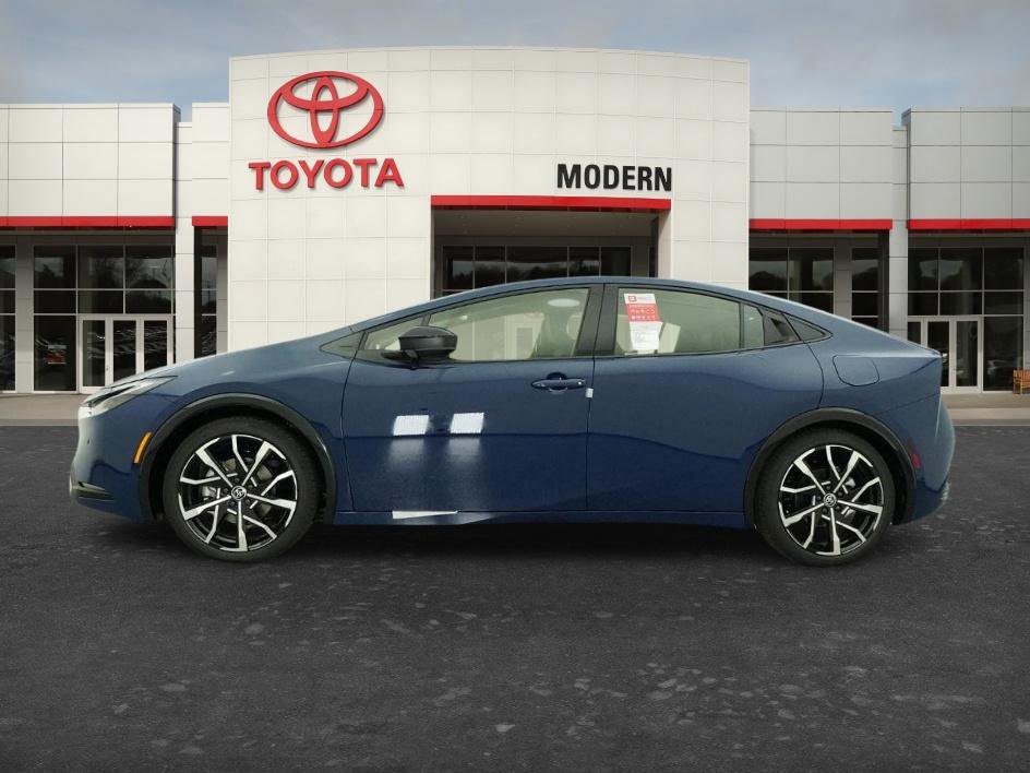 New 2026 Toyota Prius Plug-In Hybrid FWD image 15
