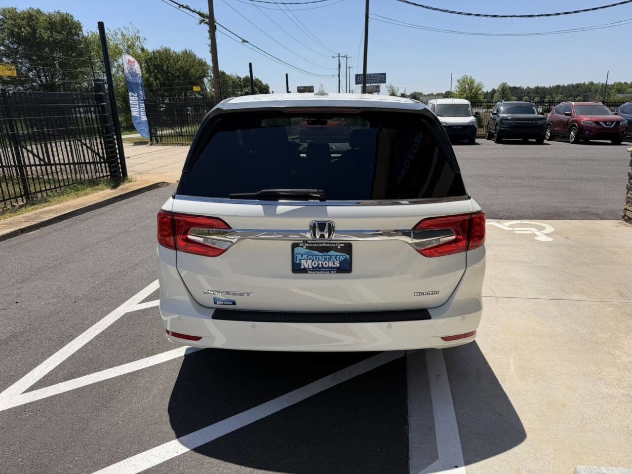 Used 2019 Honda Odyssey Touring image 5