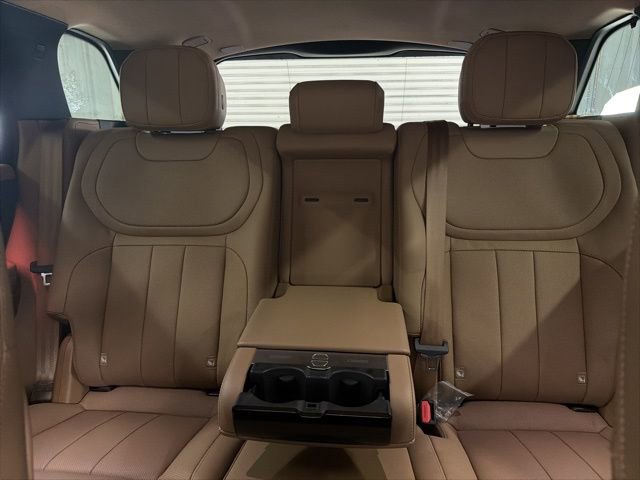 Used 2024 Land Rover Range Rover Sport SE image 11
