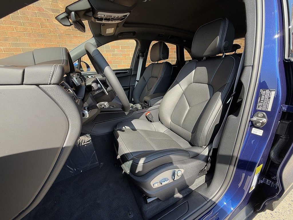 New 2026 Porsche Macan image 5