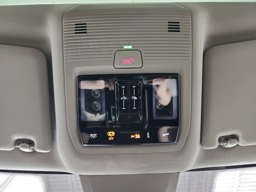 Certified 2025 Volkswagen Atlas SE w/ Panoramic Sunroof Package FWD image 28