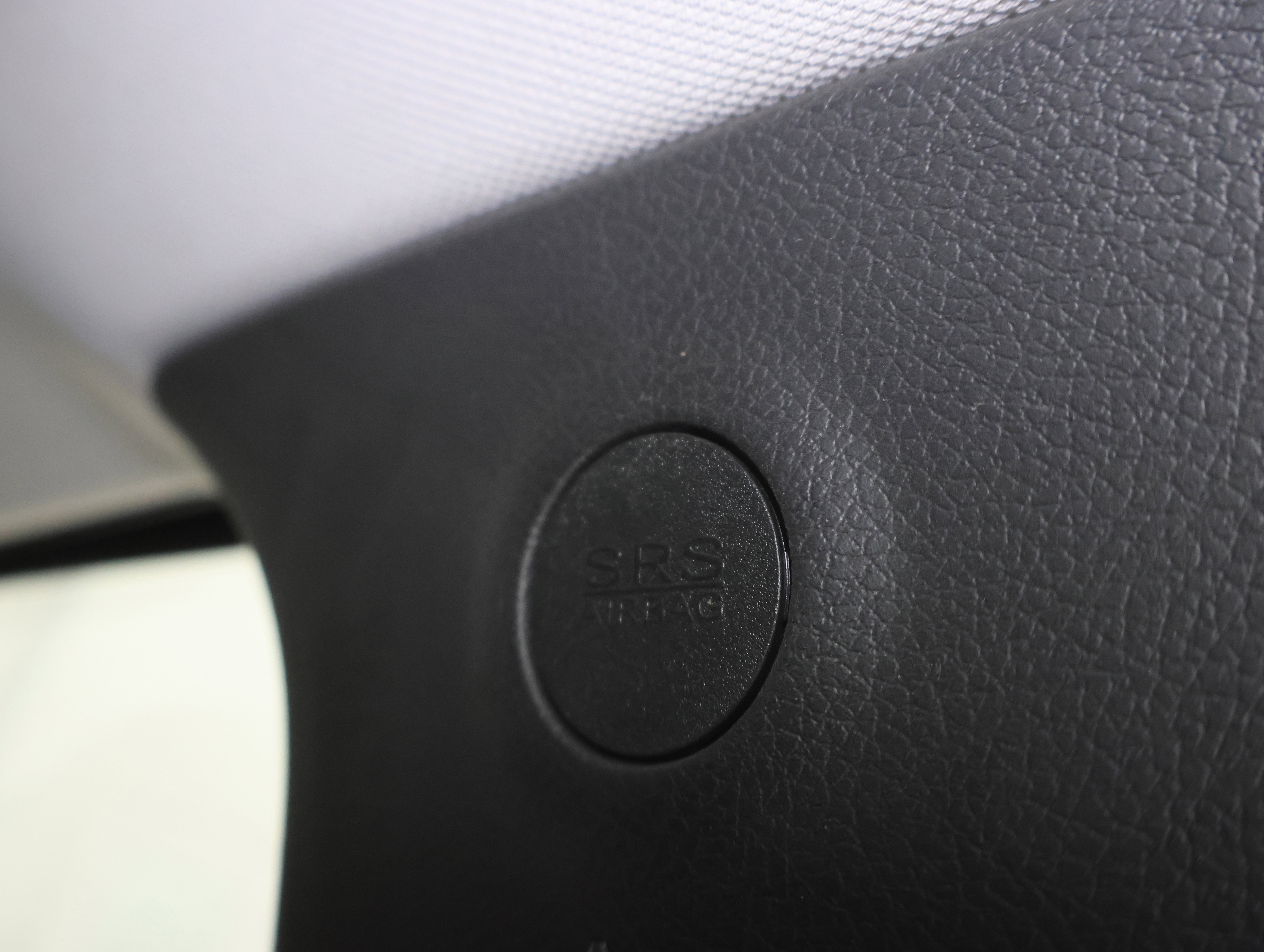 Used 2019 Jeep Renegade Latitude AWD/4WD image 36