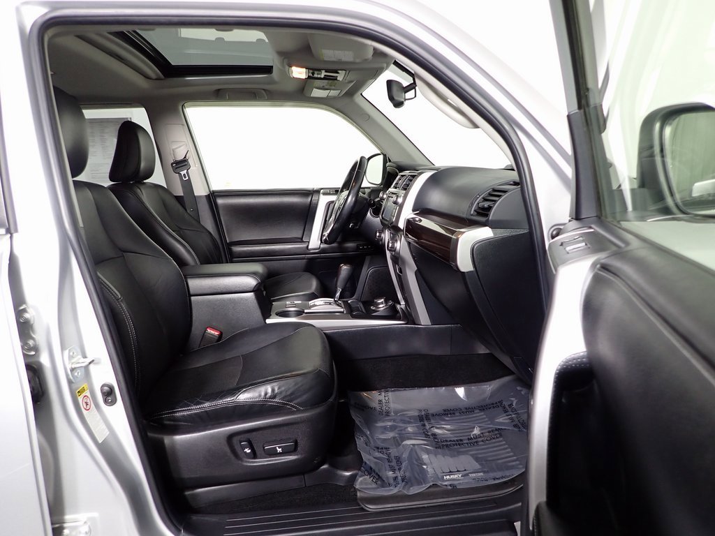 Used 2014 Toyota 4Runner Limited image 37