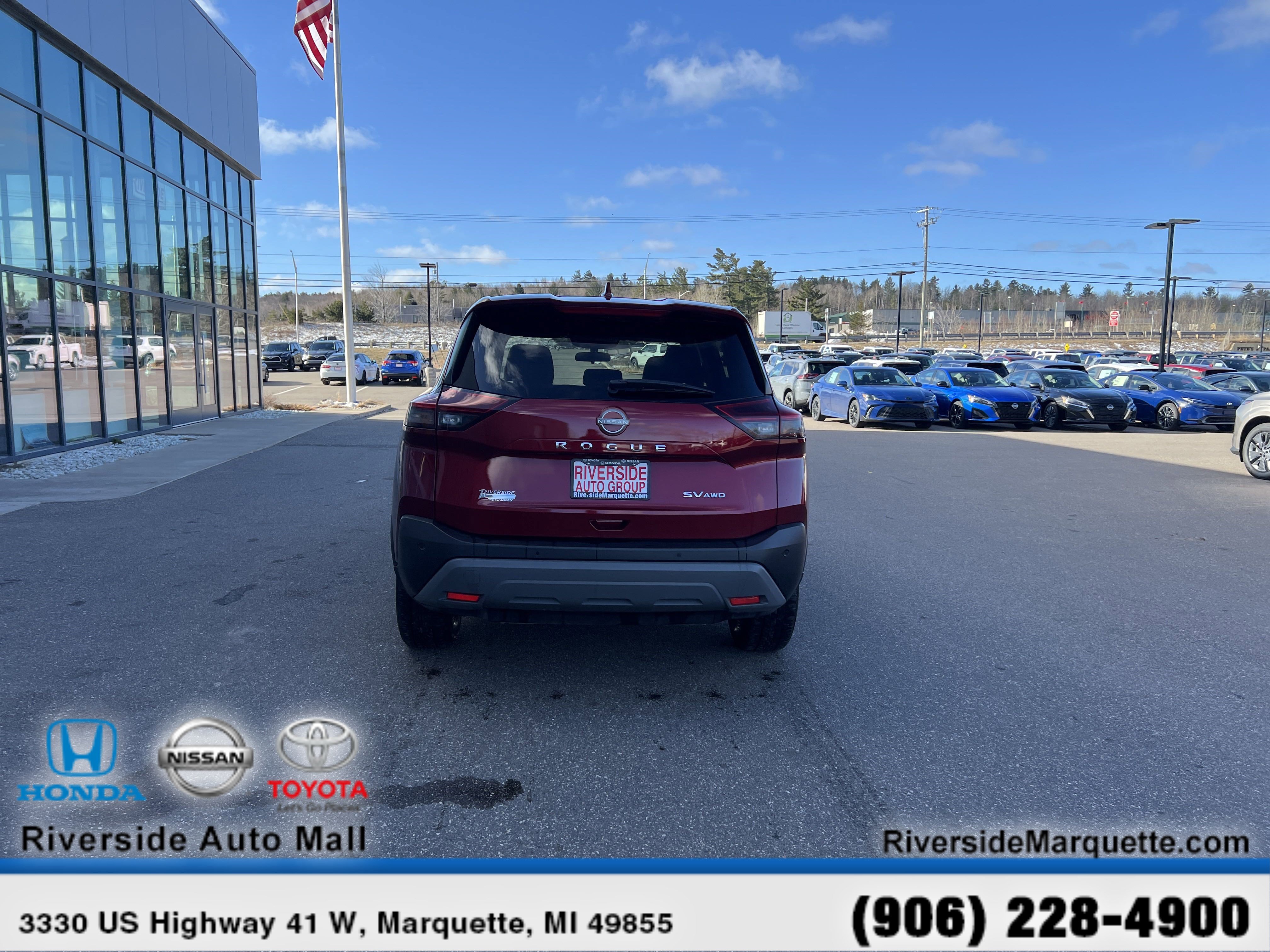 Used 2023 Nissan Rogue SV image 5