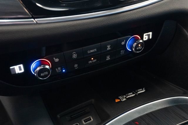 Used 2024 Buick Enclave Premium image 26