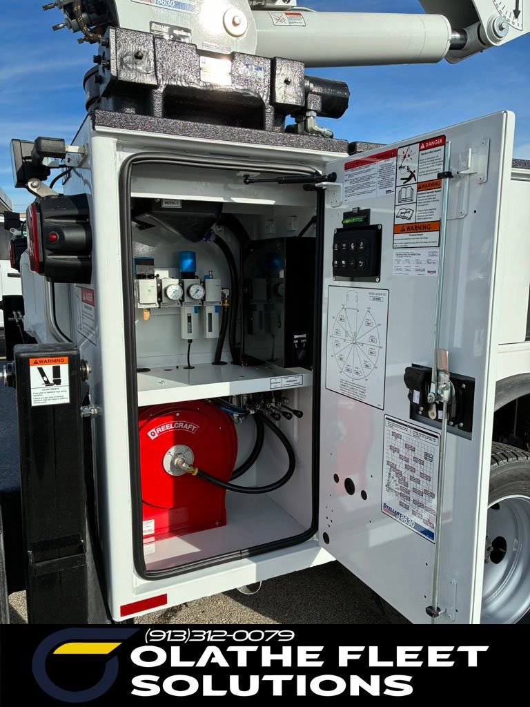 New 2026 Ford F550 4x4 Supercab Super Duty image 13